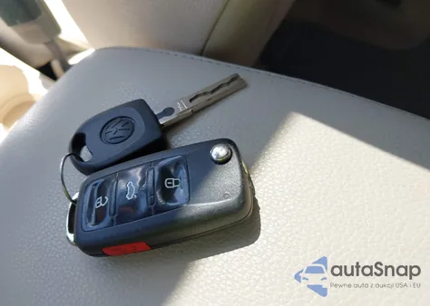 2012 Volkswagen Eos Komfort from USA, damaged, VIN WVWBW7AHXCV013298